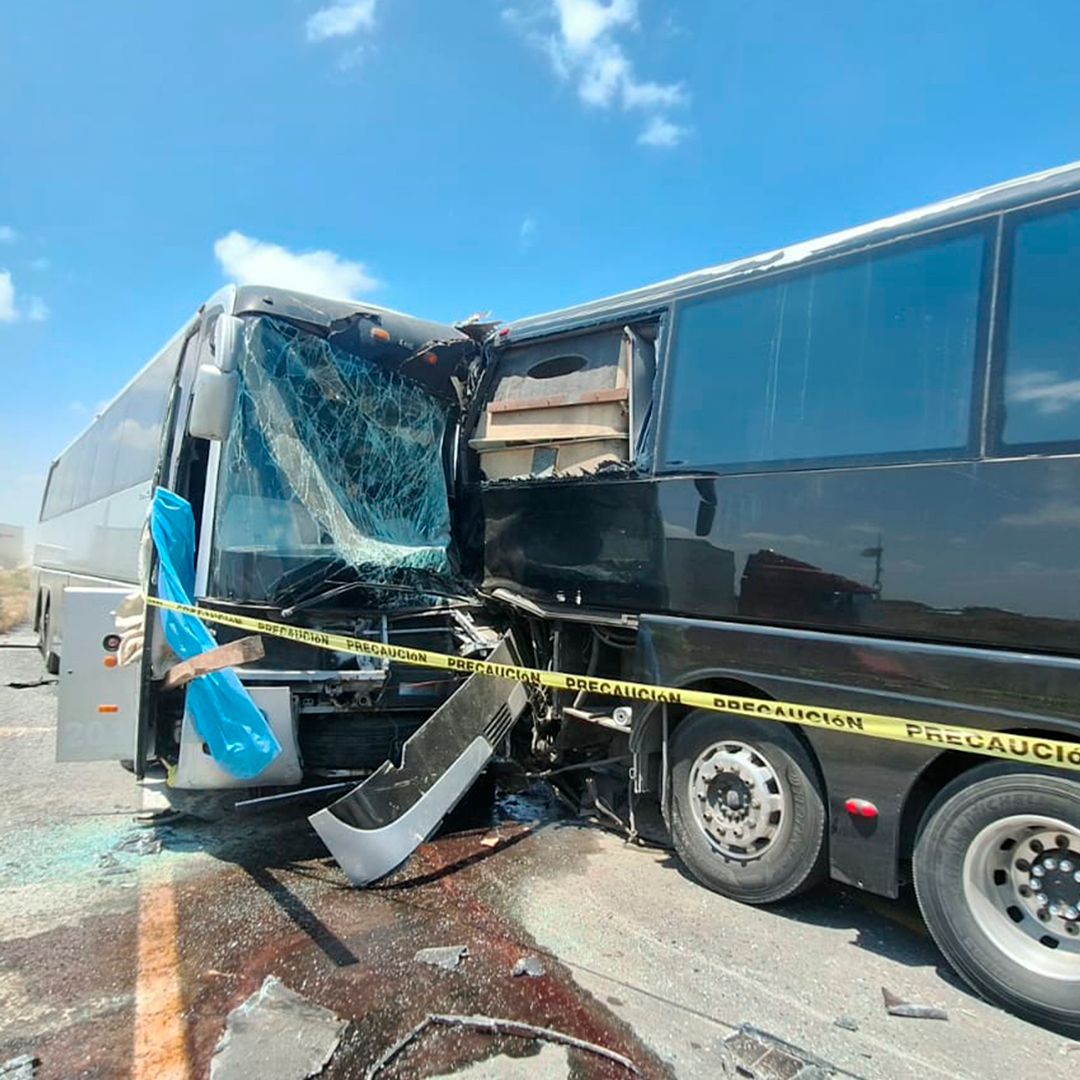 Accidente Entre Dos Autobuses y Tráiler deja un Muerto en la Carretera Libre Nuevo Laredo-Mty